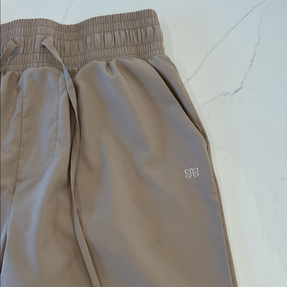 Albion Audrey Wide Leg Pants, Chestnut. Size small. - Picture 2 of 4